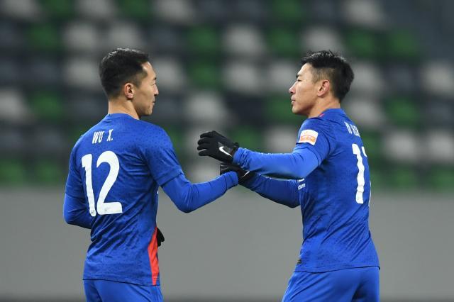 Ladbrokes官网-【中超】于汉超吴曦均传射吴庆破纪录 申花4比1重庆